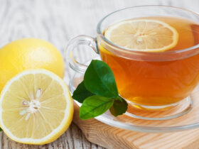 Chữa đau họng bằng mật ong