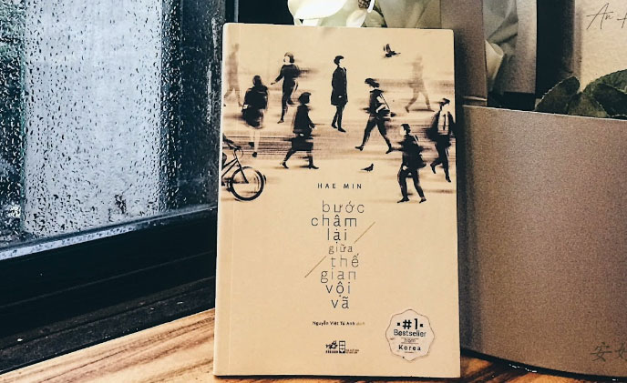 review buoc cham lai giua the gian voi va