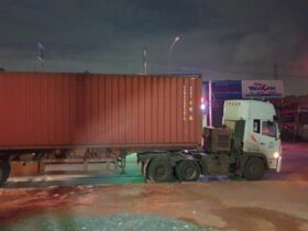 Mơ thấ xe container đánh đề con gì?