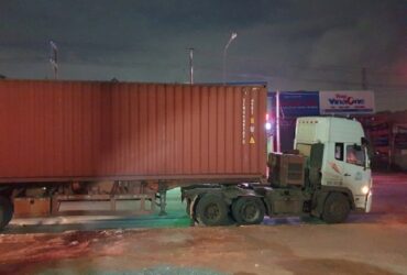 Mơ thấ xe container đánh đề con gì?