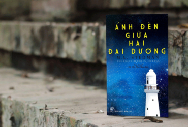 anh đèn giữa hai đại dương